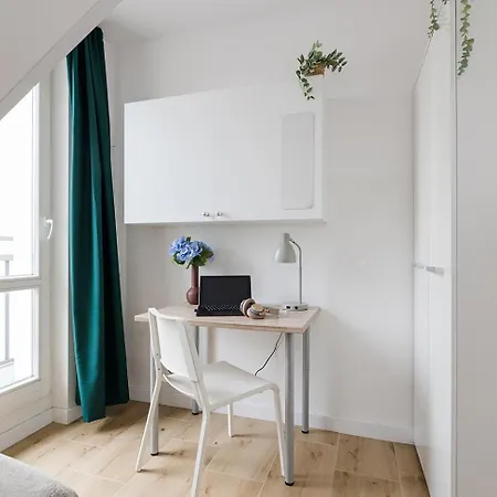 בית אירוח V Ajax Metro National Stadium *