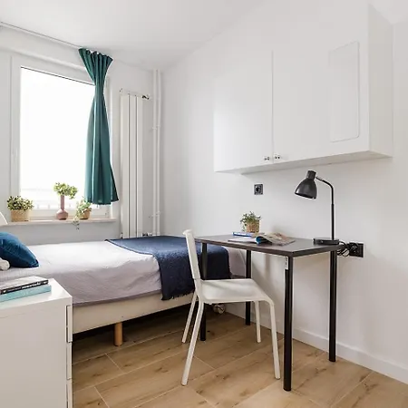 V Ajax Metro National Stadium منزل للإقامة