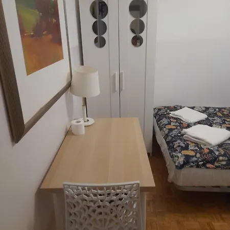 民宿 V Ajax Metro National Stadium