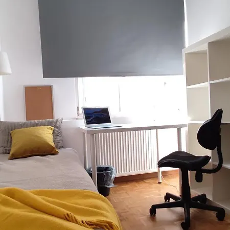 V Ajax Metro National Stadium 民宿 *